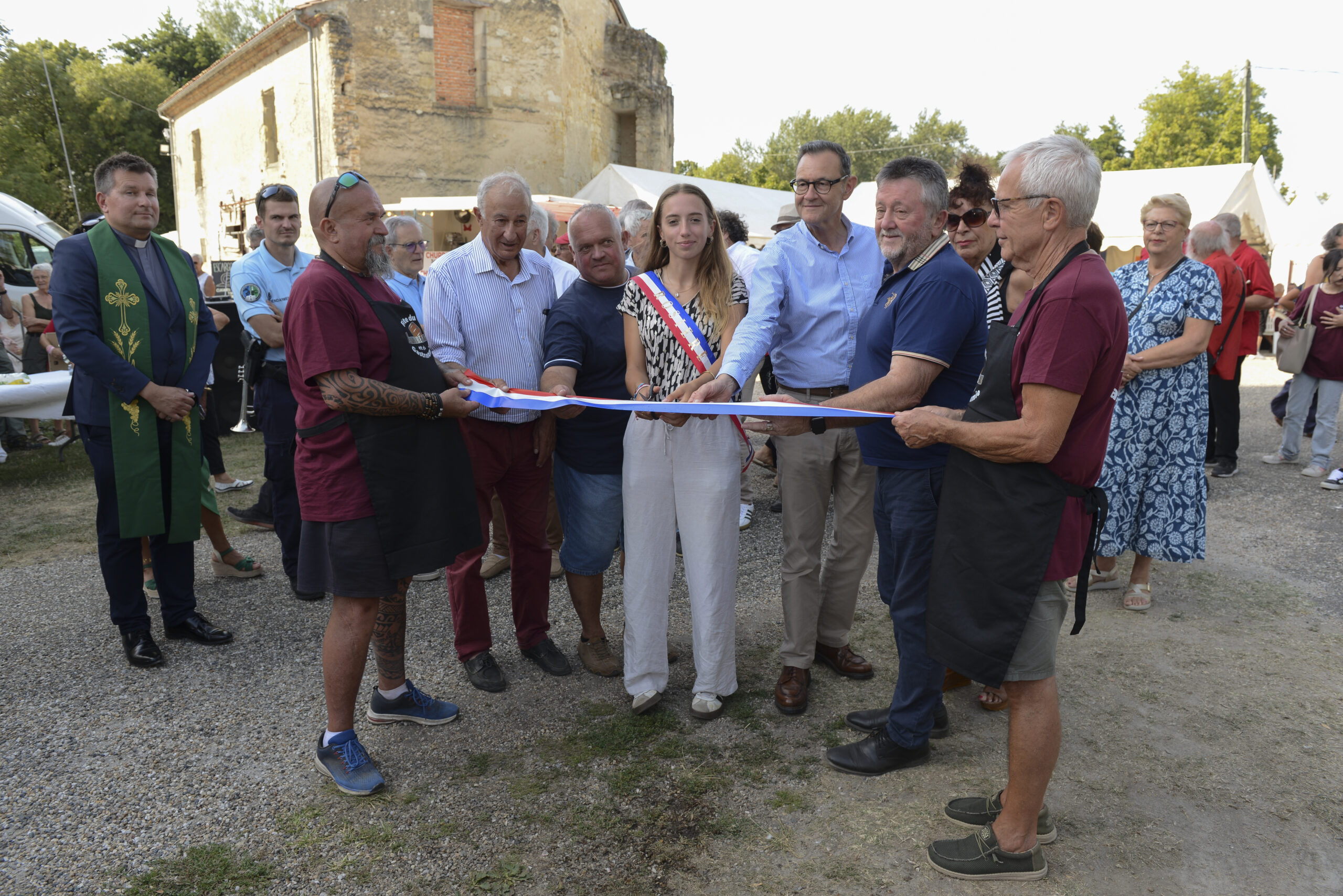Groupe de personnes à la foire aux vins